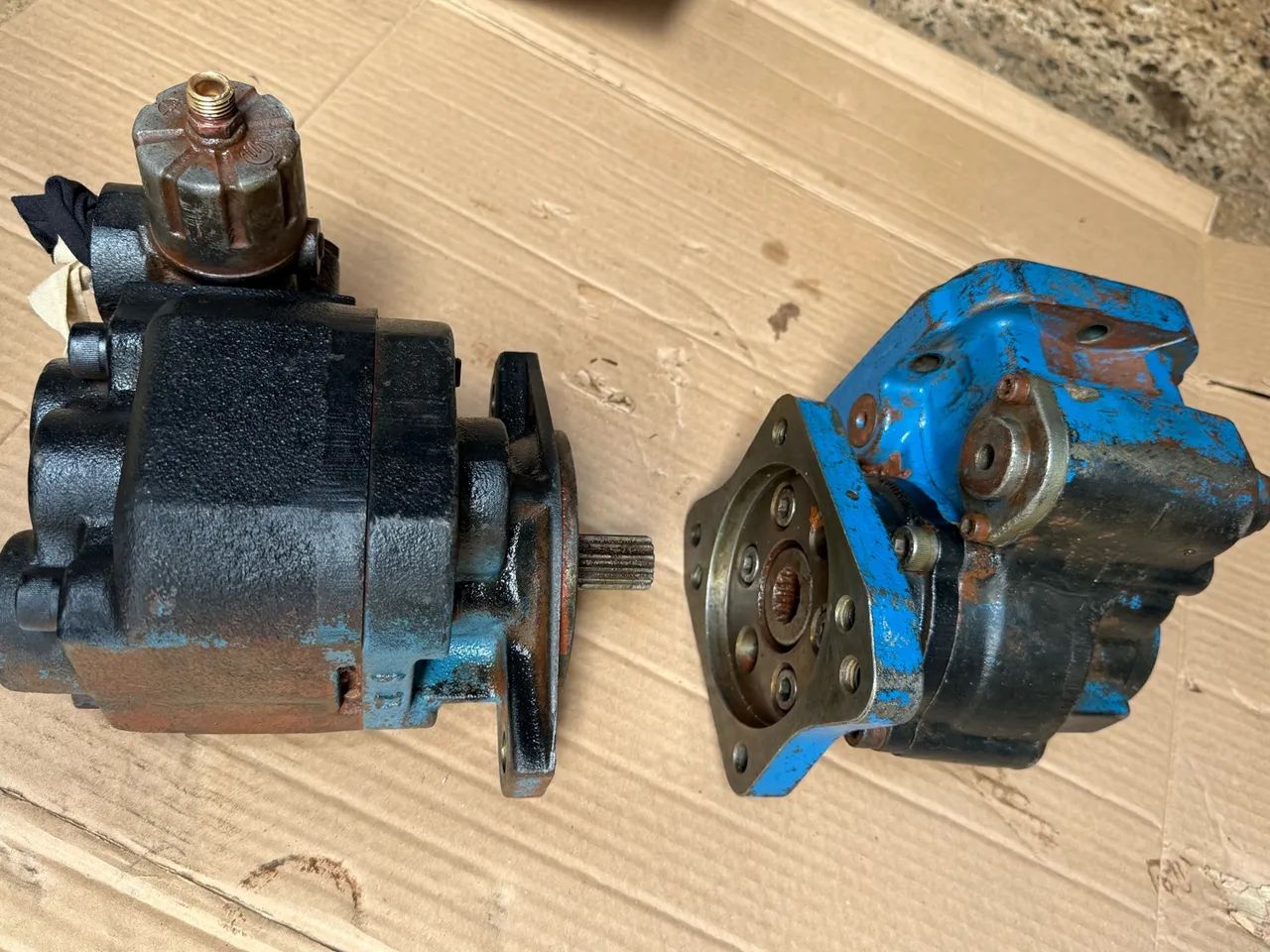 Tomada de Força com bomba acoplada 