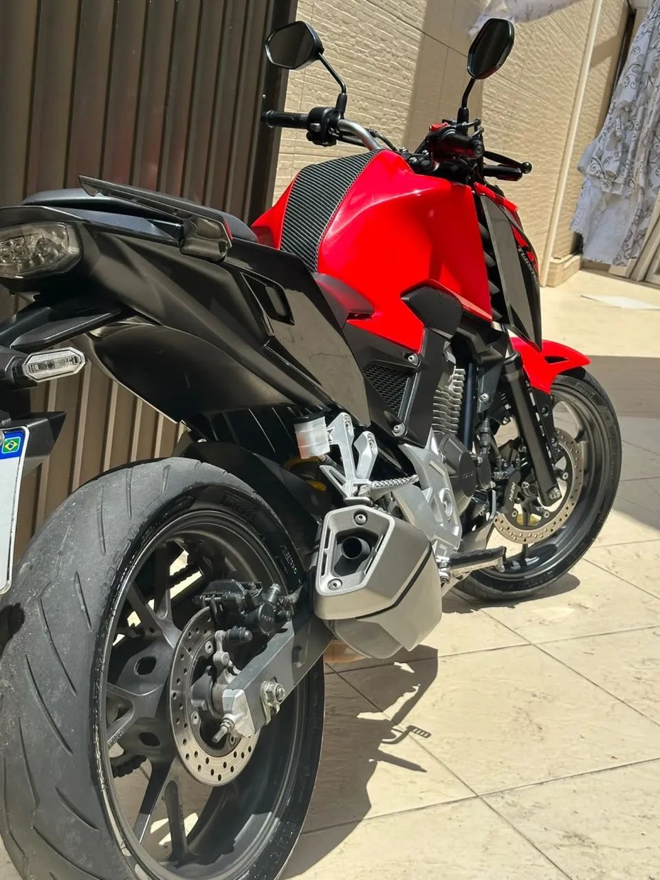 CB TWISTER 300F - Foto 2