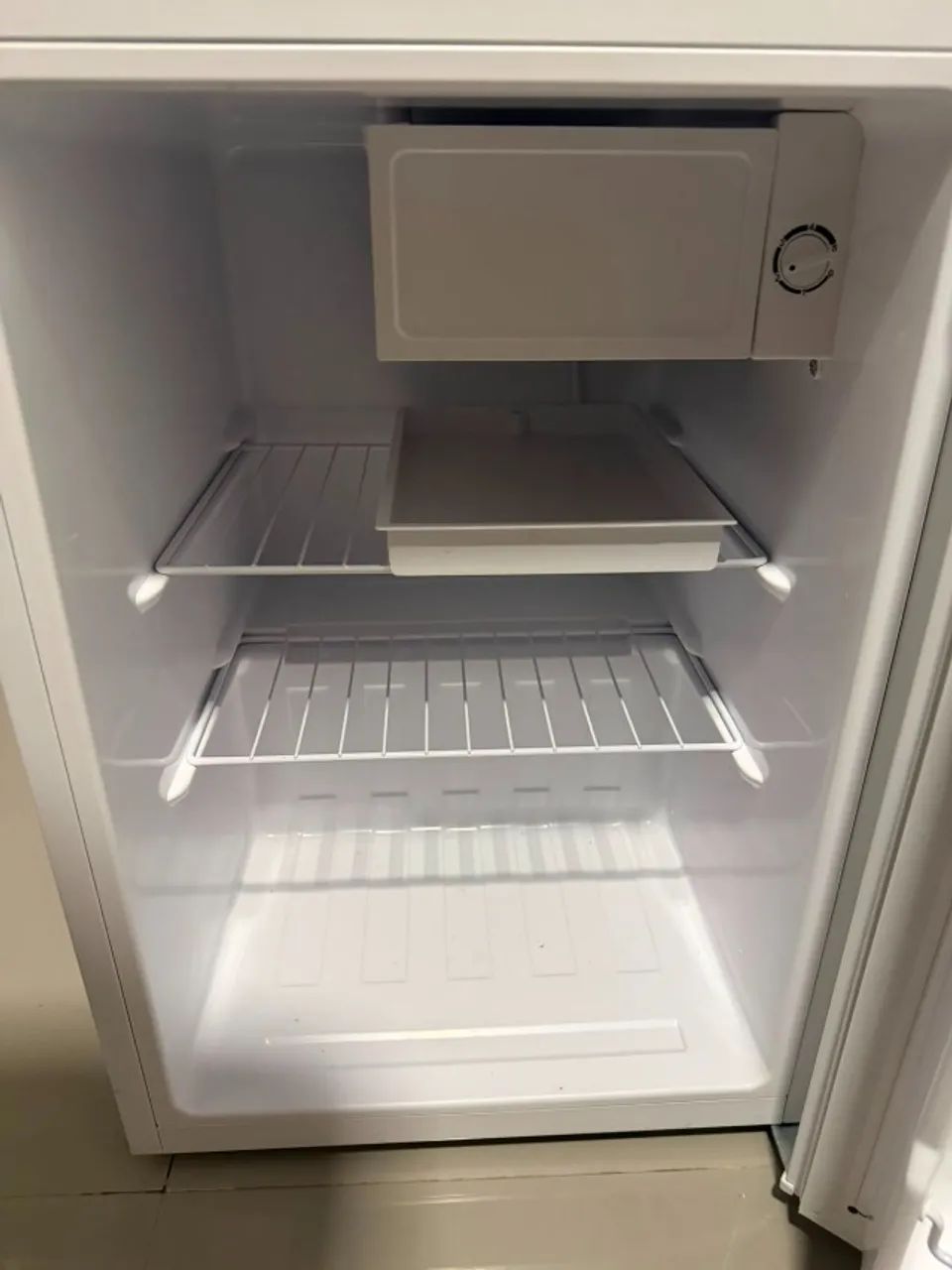 Frigobar Philco 68L 220v - Foto 5