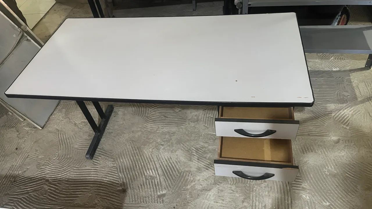 Mesa de escritório branca  - Foto 2