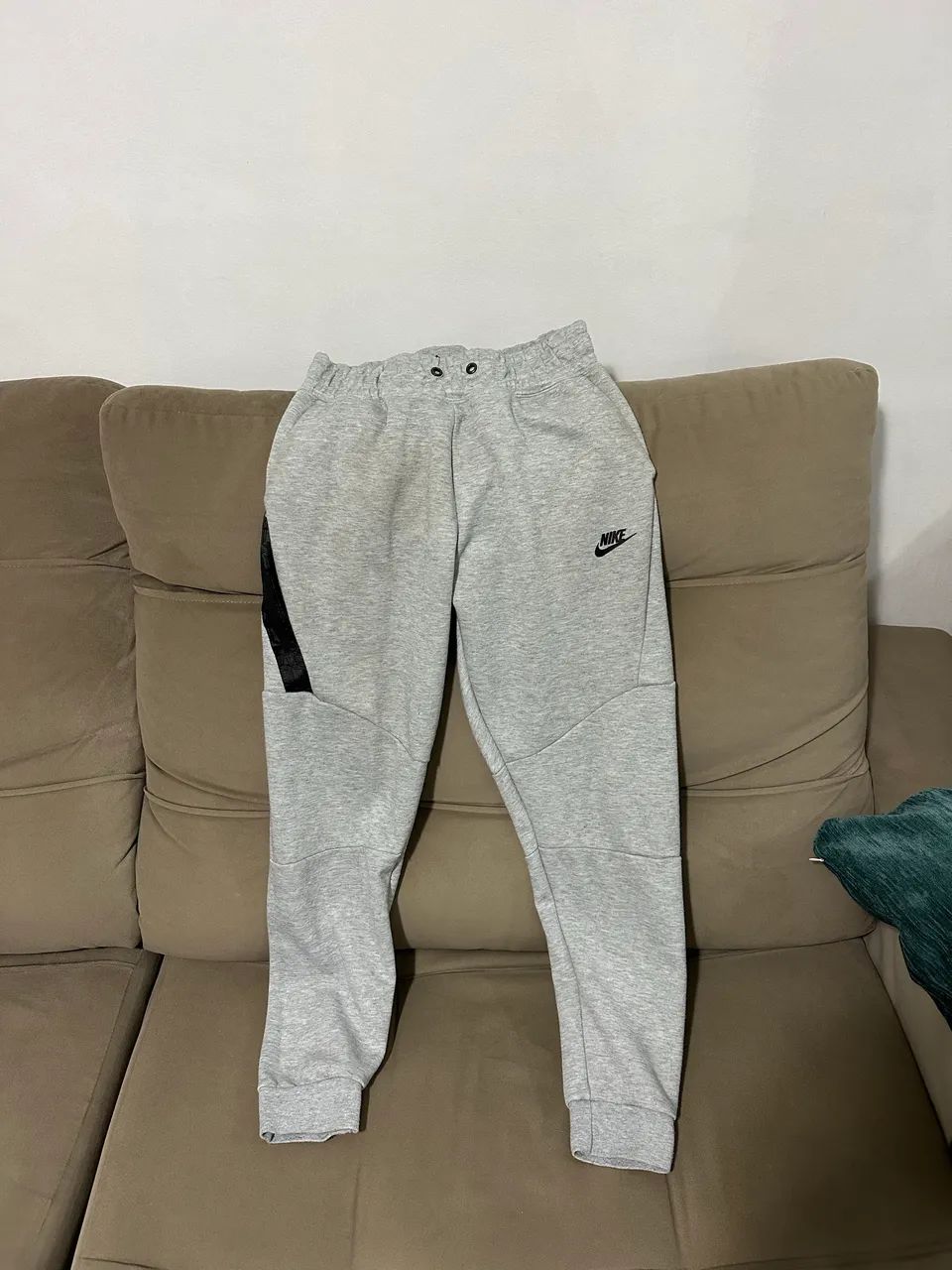 Calça Nike tech tamanho M