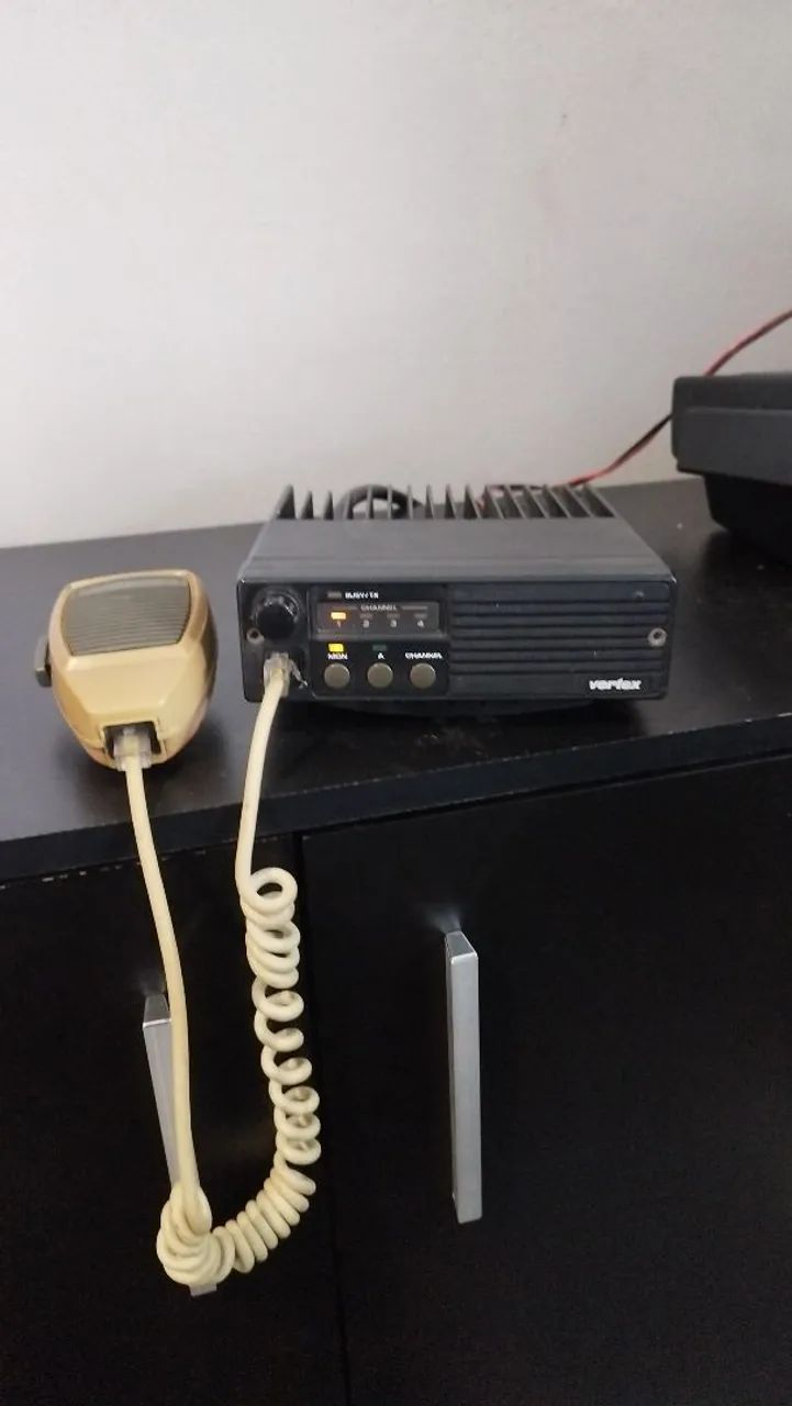 Rádio Vertex FTL-2011 4 canais programável 