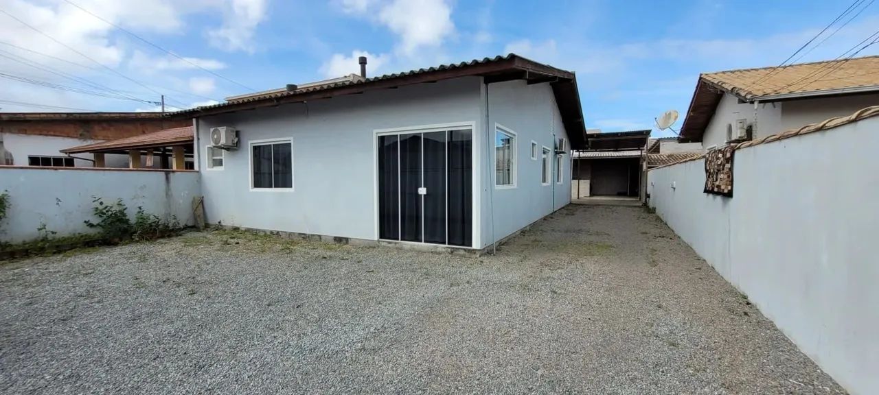 OPORTUNIDADE ÚNICA! LINDA CASA DE 04 DORMITÓRIOS PARA LOCAÇÃO NO BAIRRO BELA VISTA  PALHOÇ