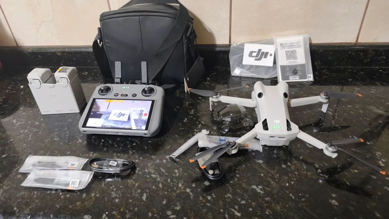  Mini 4 pro fly more COMBO+RC2 c/ Tela - Foto 2