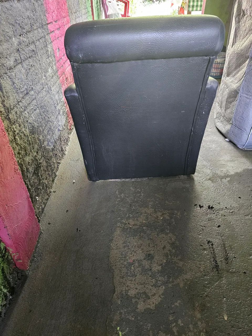 Vendo essas poltronas para reforma - Foto 3