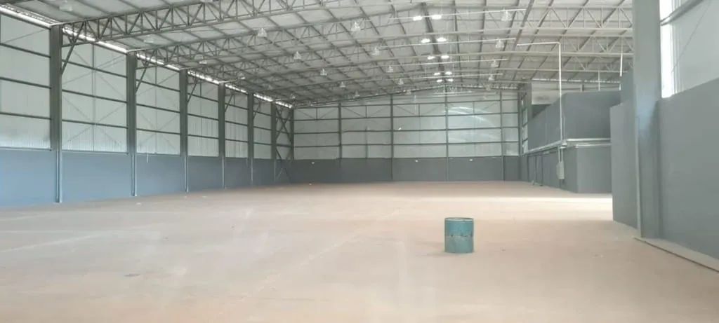 Vendo Galpão com 3200m2, com 3 Docas, Pé direito 12 mts, 300m2 de escritórios, Elevador, e - Foto 5