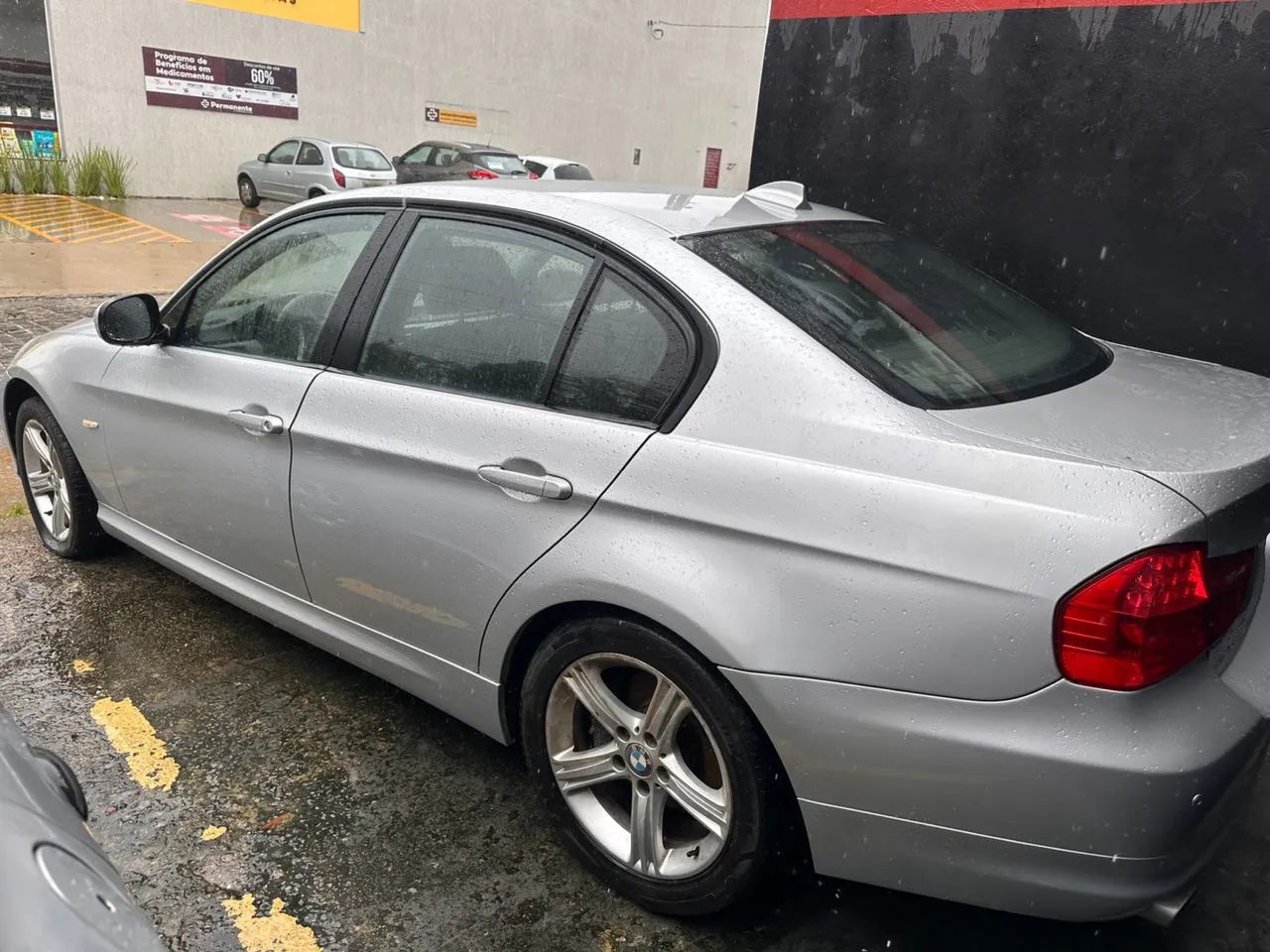 BMW 320I A 2010 - Foto 3