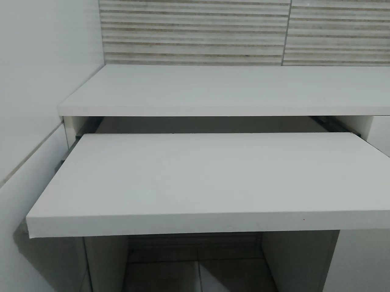 Escrivaninha em ótimo estado! - Foto 2