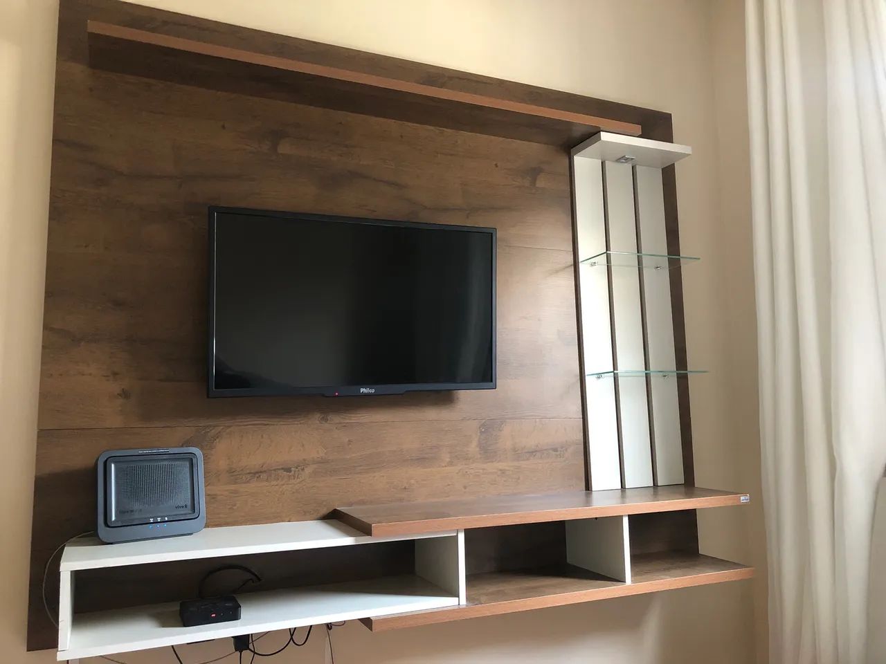 Painel e TV PHILCO em excelente estado