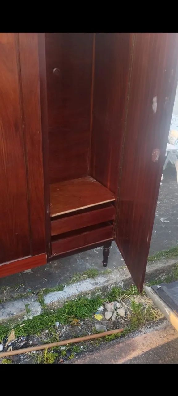 Guarda roupa de madeira - Foto 3