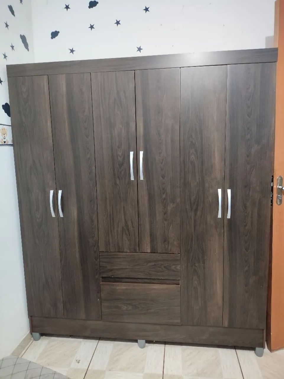 Vende-se Guarda Roupa