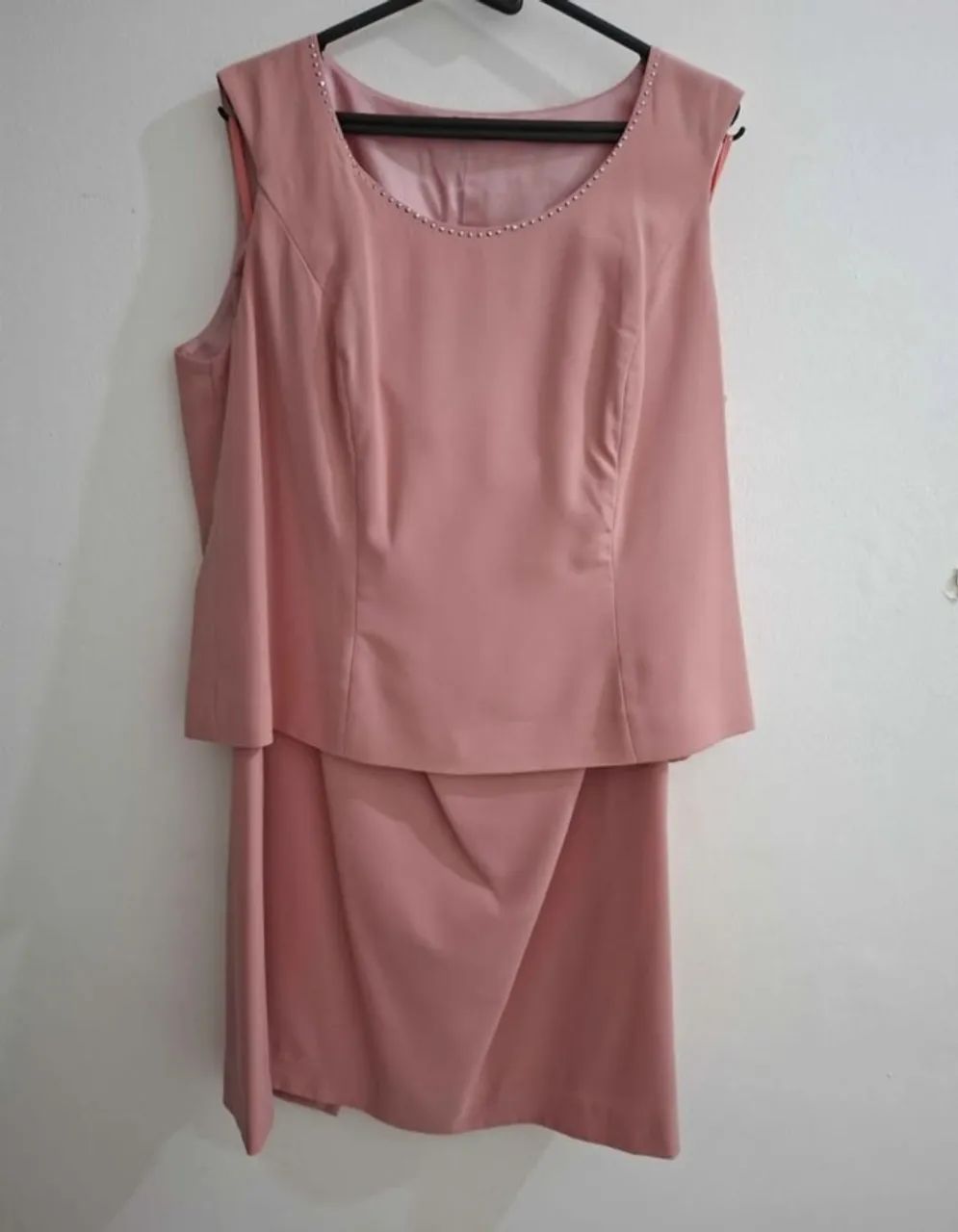Conjunto de saia e blusa