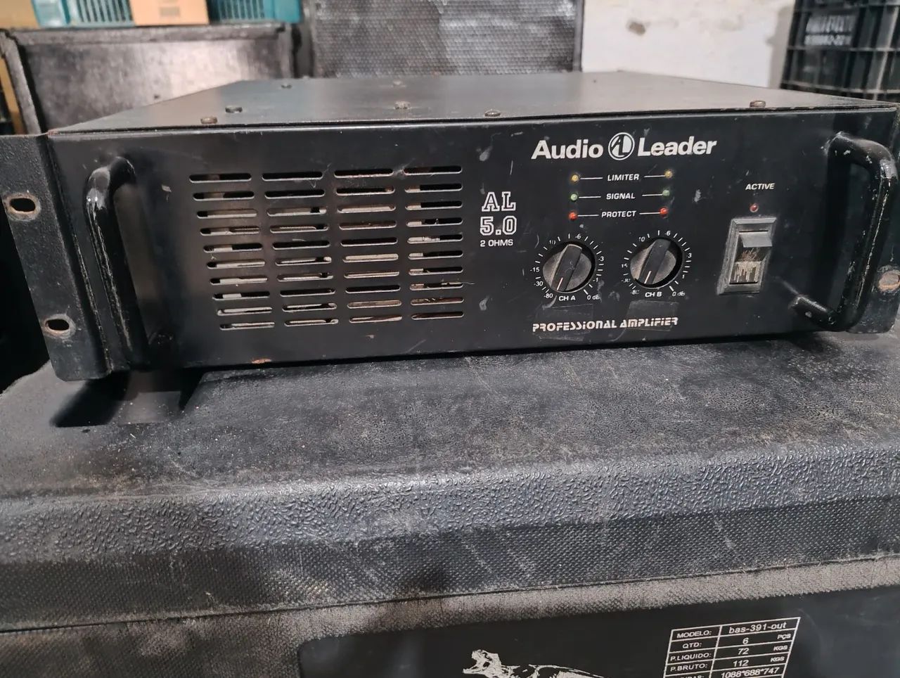 Vendo amplificador 