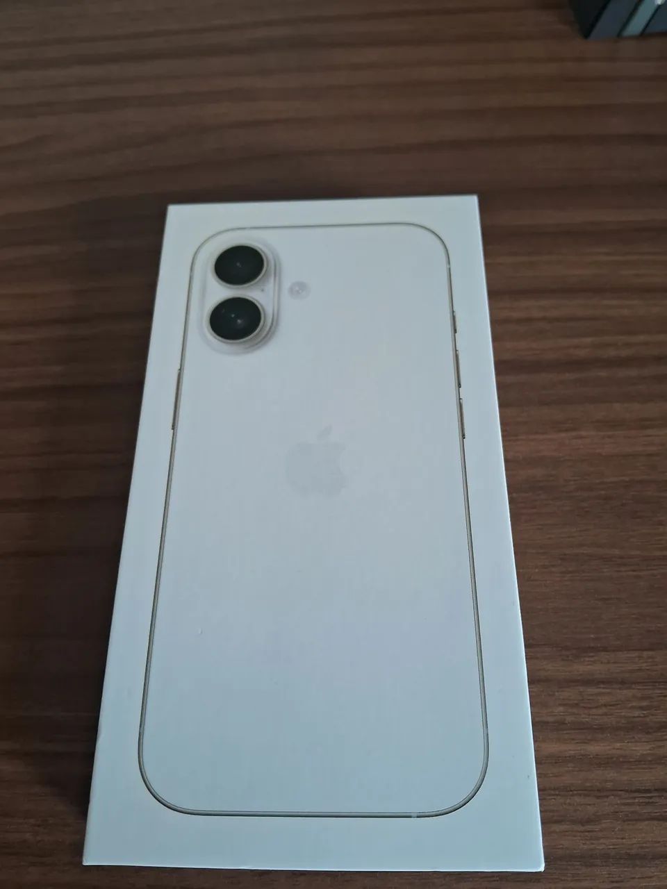 IPhone 17 - 256GB - novo comprado nos USA em 30-09-2026