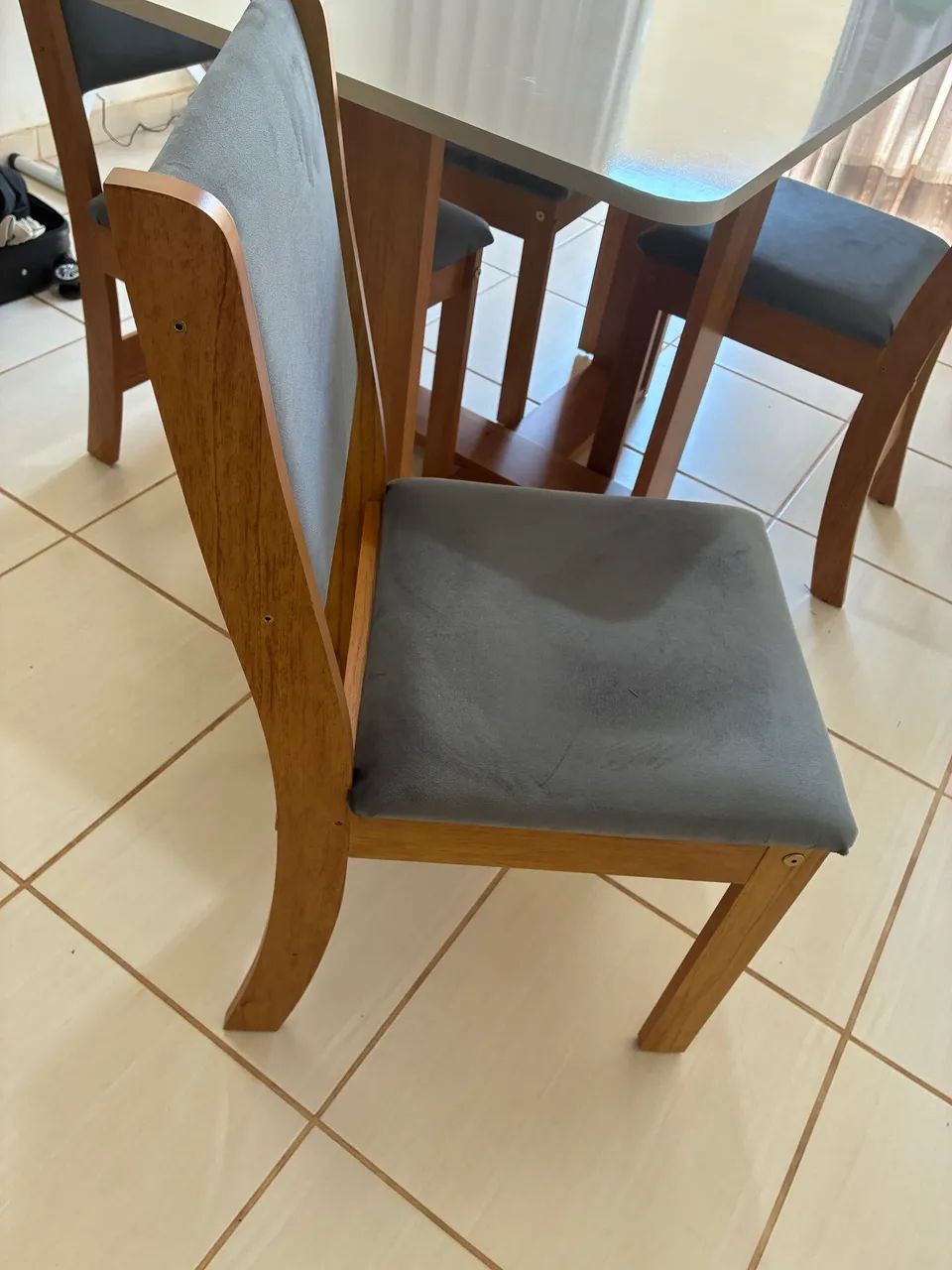 Mesa de jantar + 4 cadeiras - Foto 4