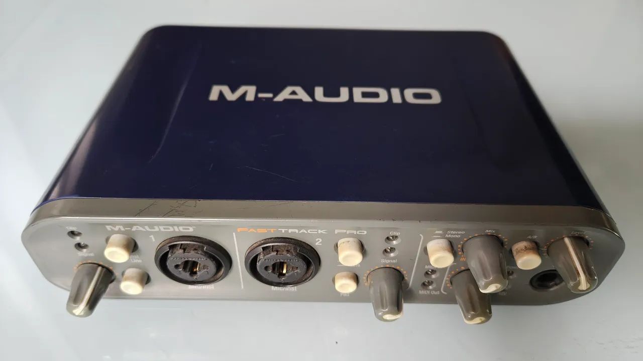 Interface de áudio M-Audio Fast Track Pro