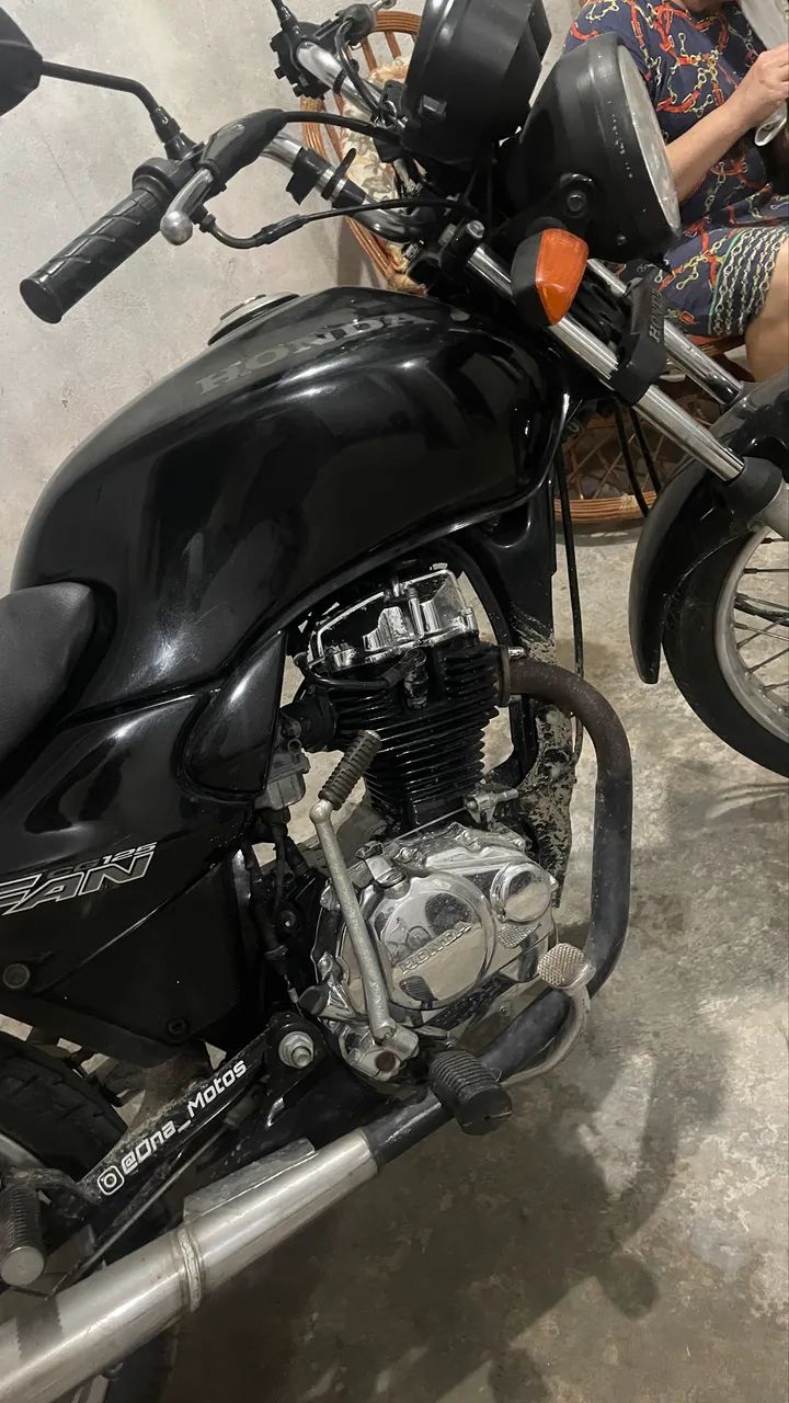 Motor e cubos cromados 