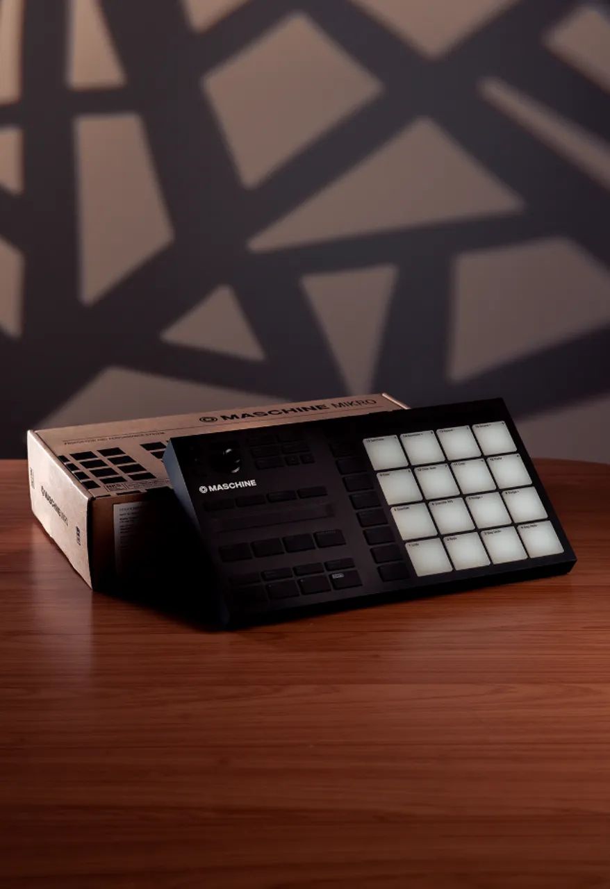 Maschine Mikro Mk3 - Native Instruments - Instrumentos musicais