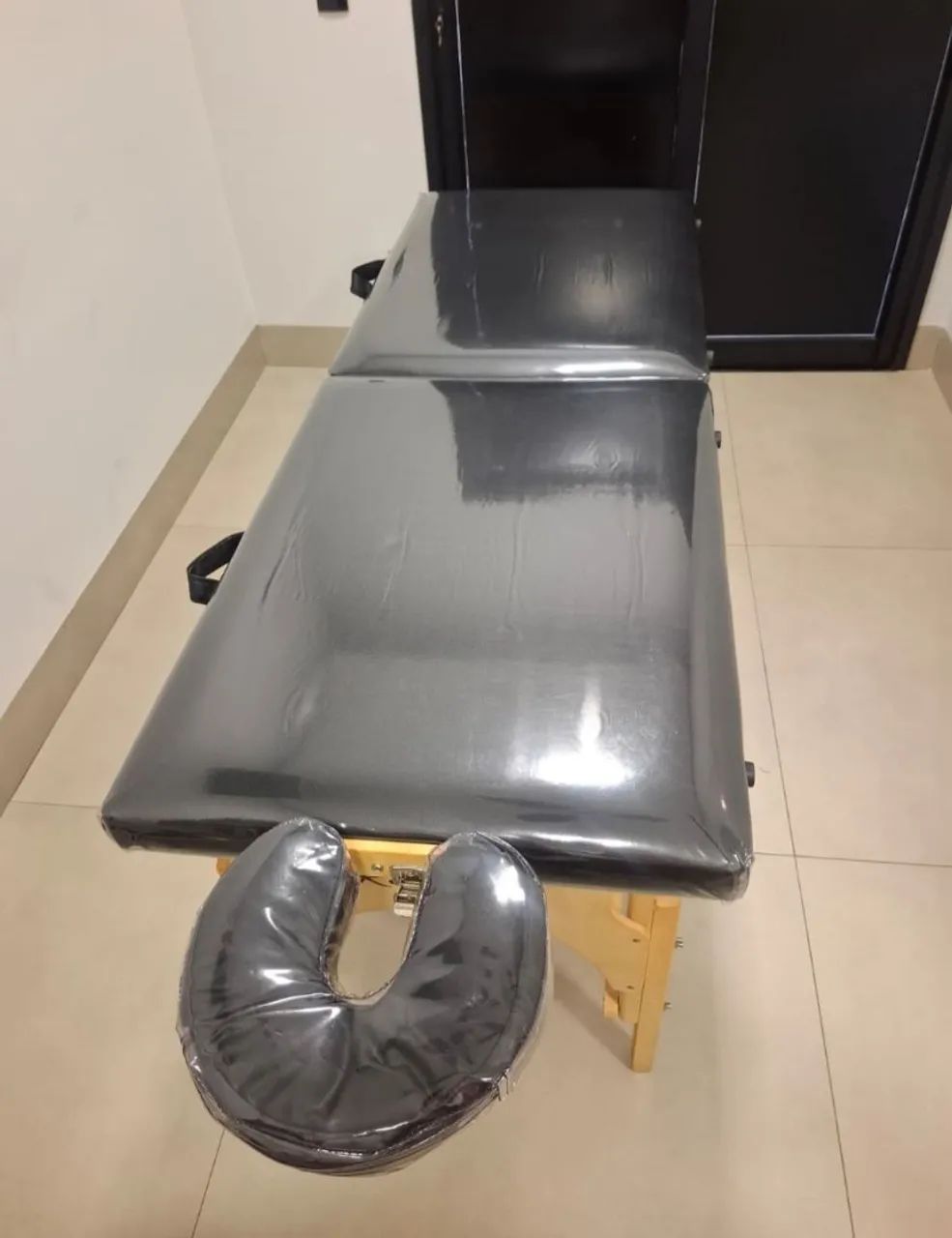 Maca dobrável Preta emplastificada  - Foto 2