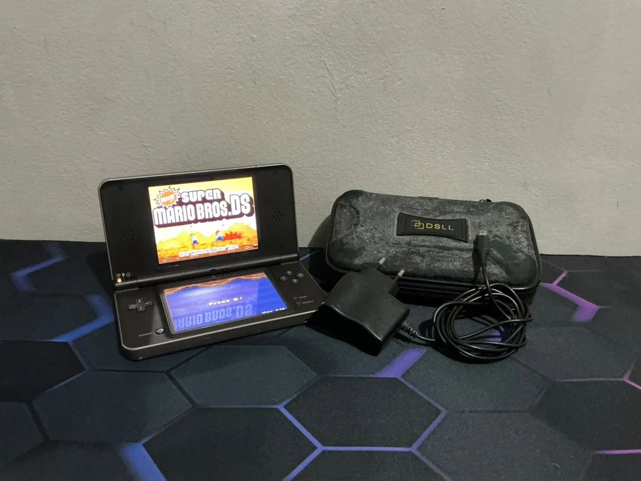 Nintendo DSi XL Desbloqueado (funcionando perfeitamente)
