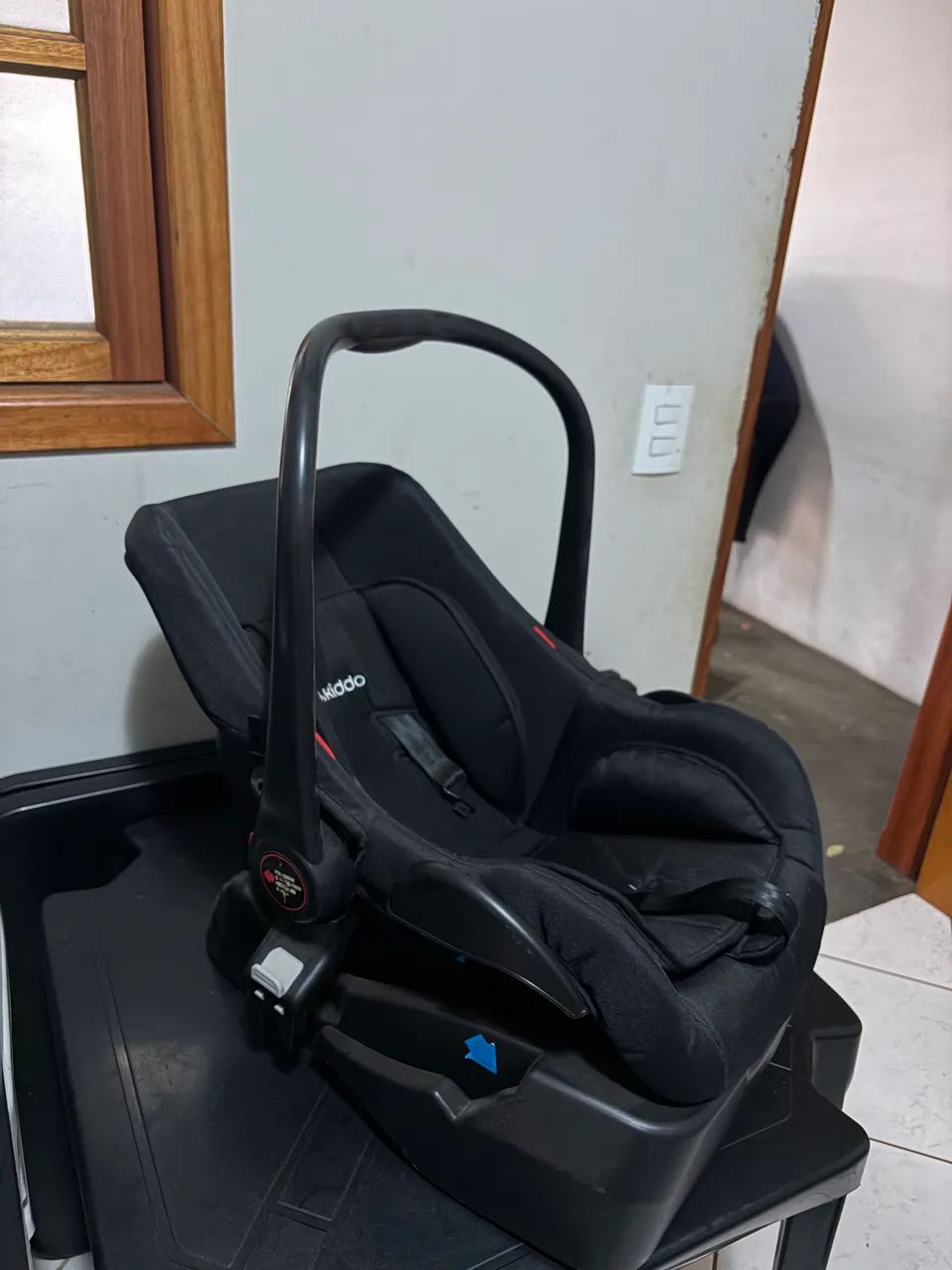 bebê conforto Kiddo Casulo Click na cor preta - Foto 5
