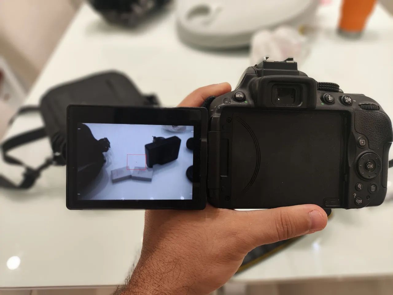 Câmera Nikon D5300 + Lente 18-55 + Acessórios  - Foto 4