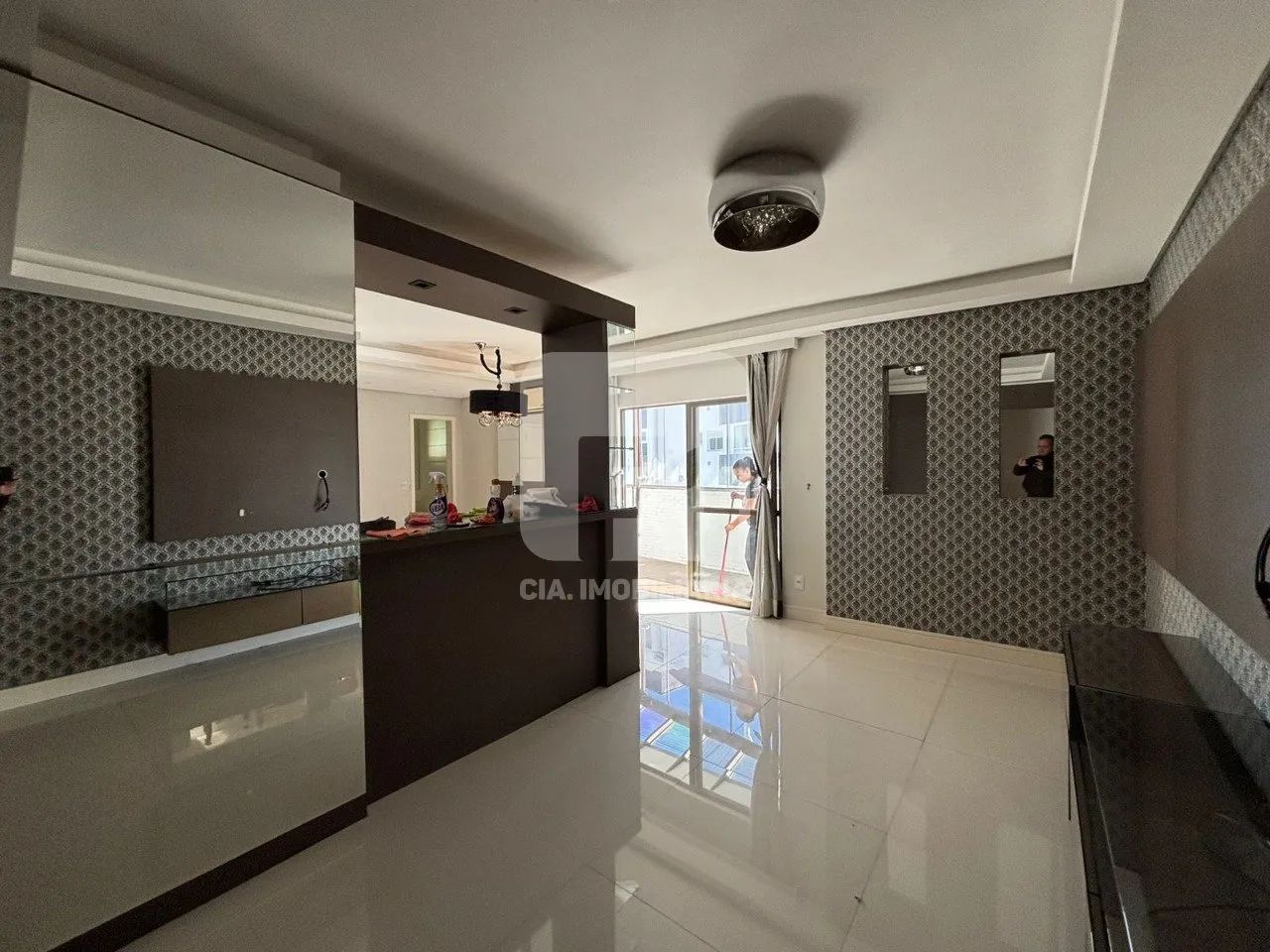 Cobertura 3 dormitórios, sendo 2 suites, 2 vagas - Foto 4