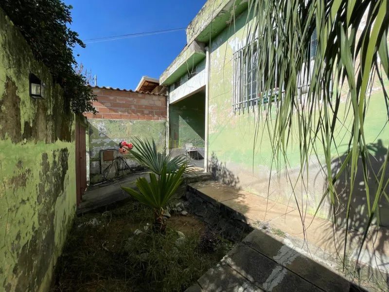 CASA EM LOTE 360m2 MAIS BARACAO - Foto 5