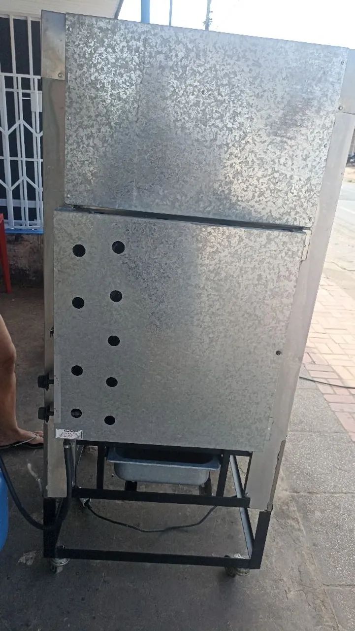 Vende-se Máquina de Assar Frango - Foto 2