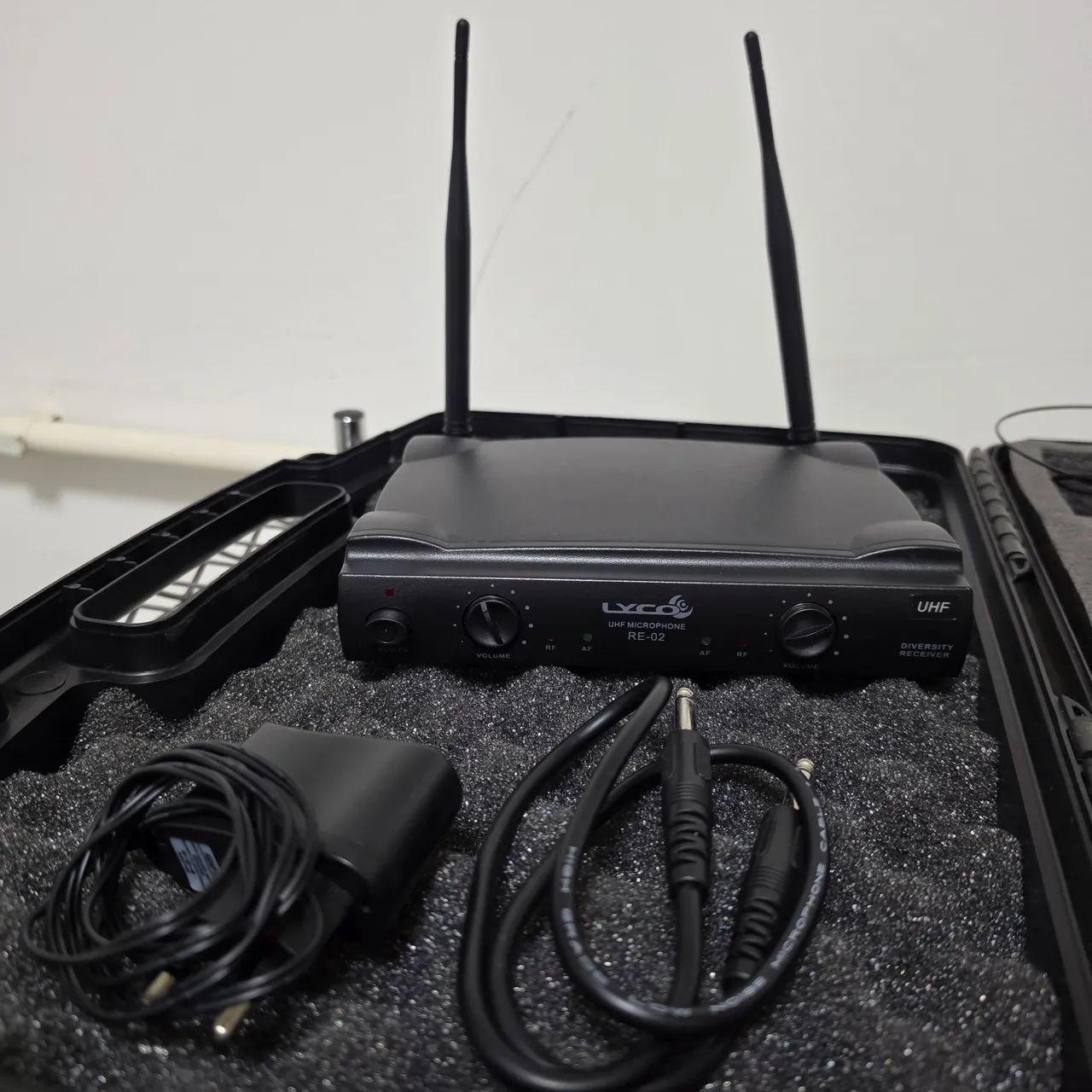 Microfone Sem Fio Lyco UH-02 UHF + Headset + Maleta - Foto 5