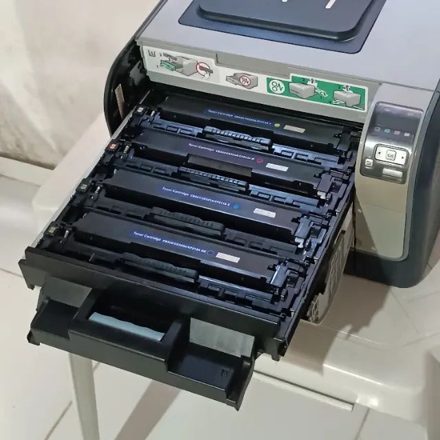 Impressora HP Color LaserJet - Foto 4