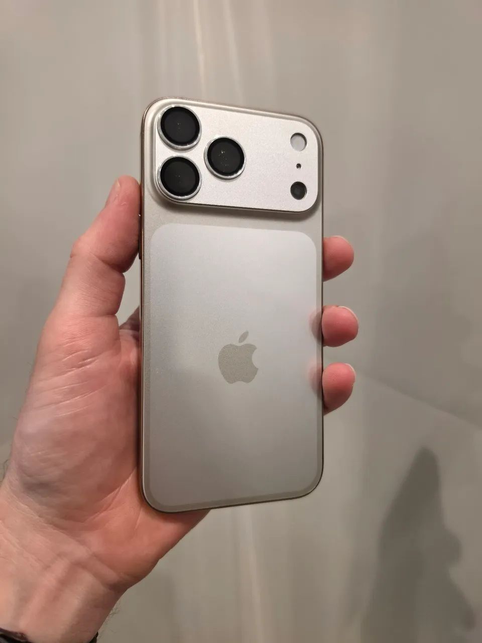 Iphone 16 pro max 256gb desert + acessórios - Foto 2