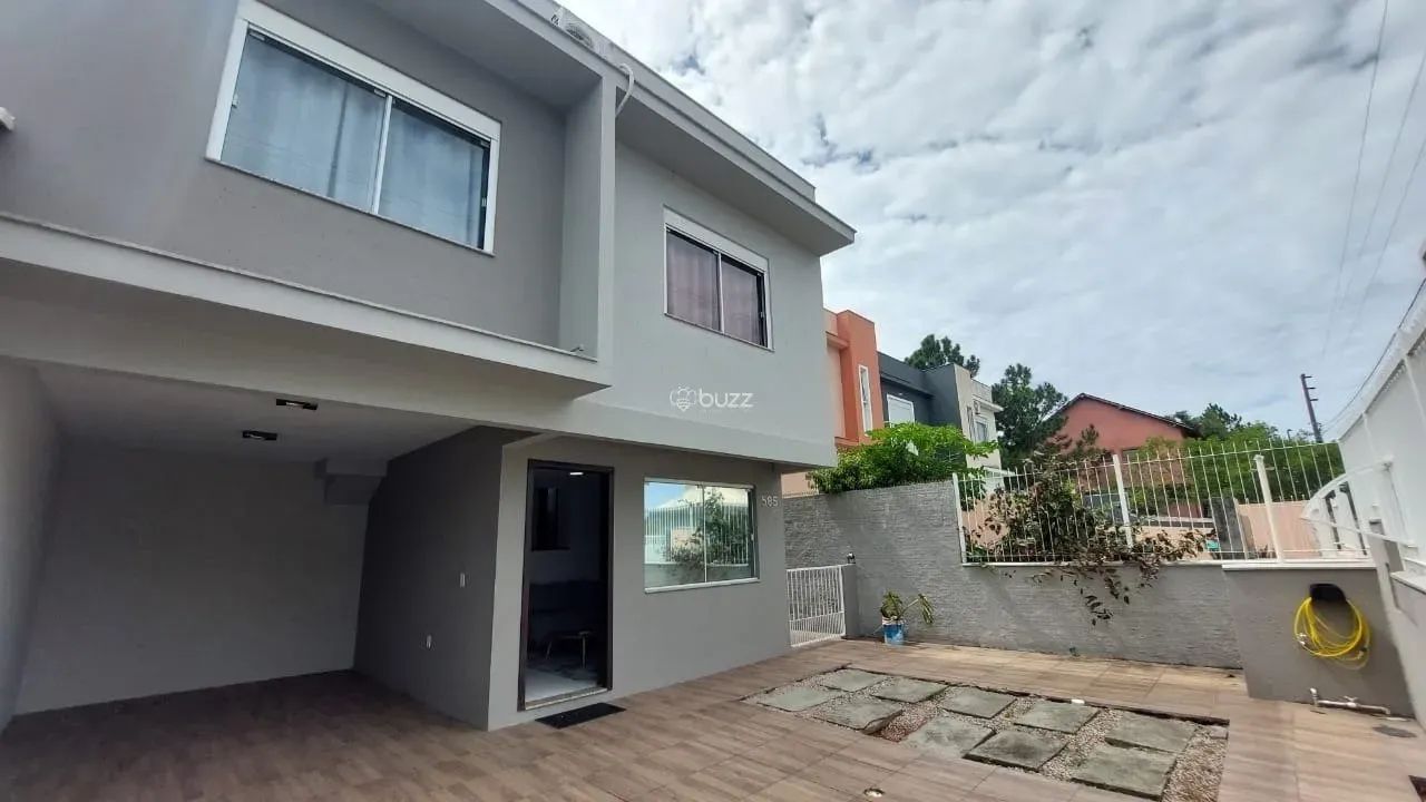 Linda Casa Mobiliada de 3 Dormitórios