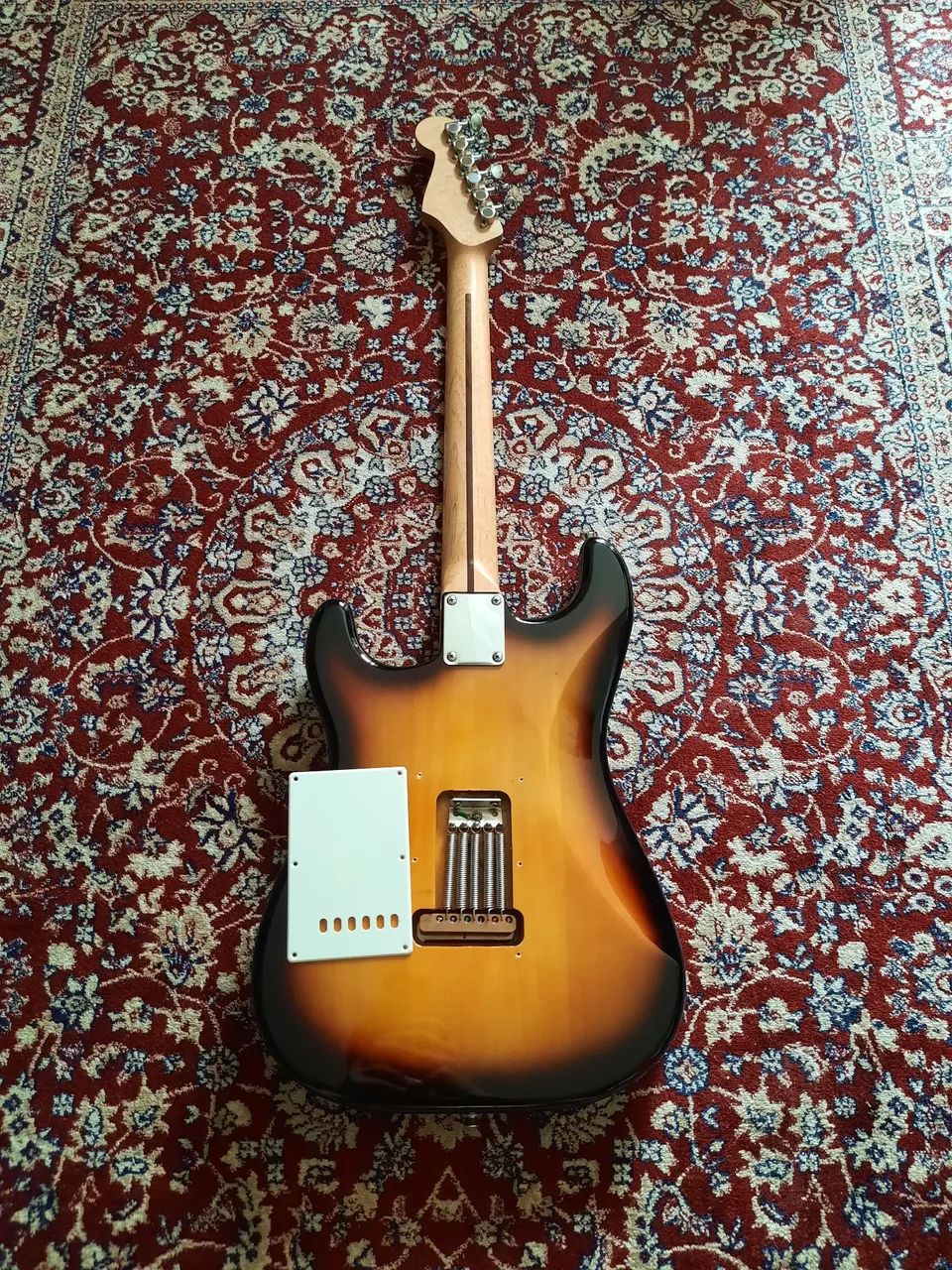 Guitarra Squier Stratocaster  - Foto 3