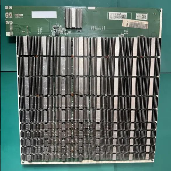 Placa Hash Hashbord Antminer S19i 80 Chips - Seminova - Foto 2