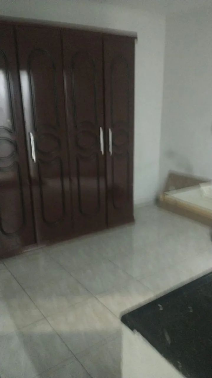 Alugo quarto com banheiro pra homens  - Foto 4