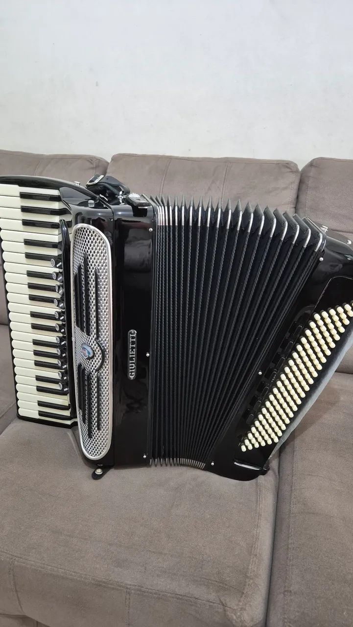 Acordeon Giulietti Classic 127