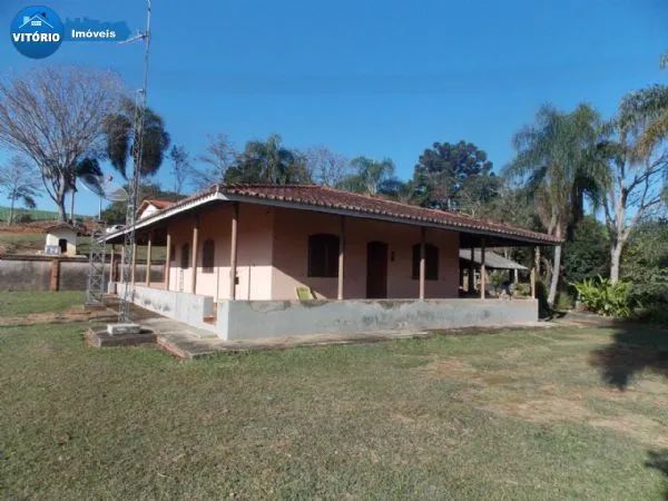 Sítio á venda com lago em Aluminio !