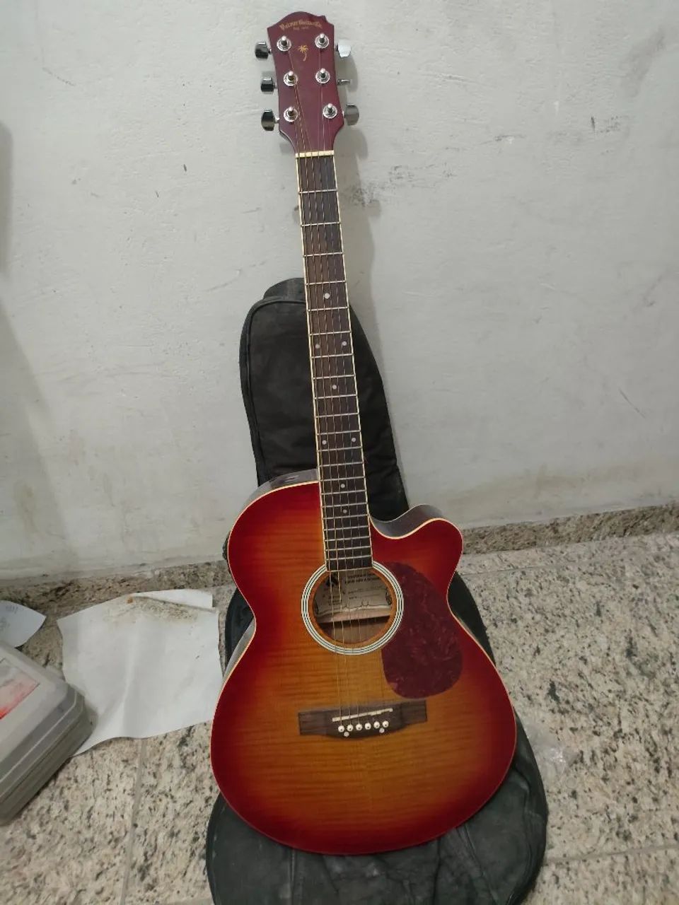 Violão elétrico 