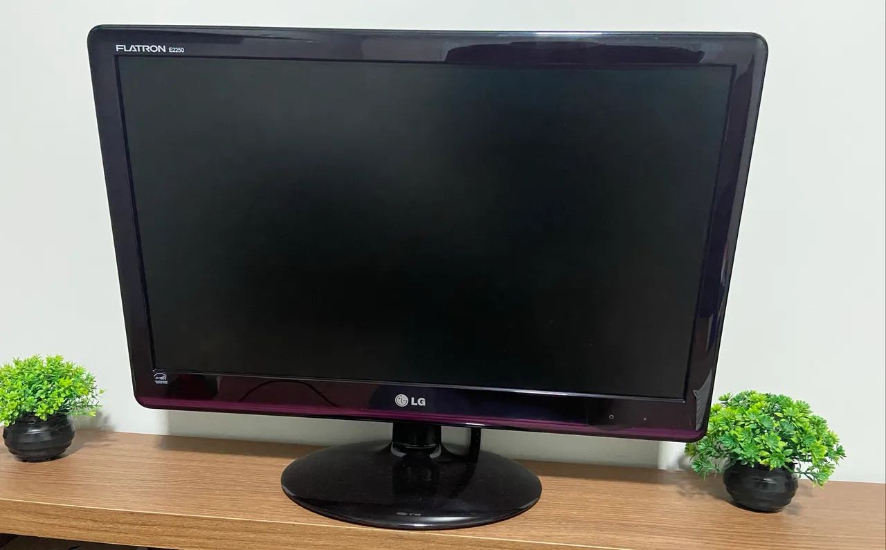Monitor LG 22 Pol. E2250 HDMI - Foto 2