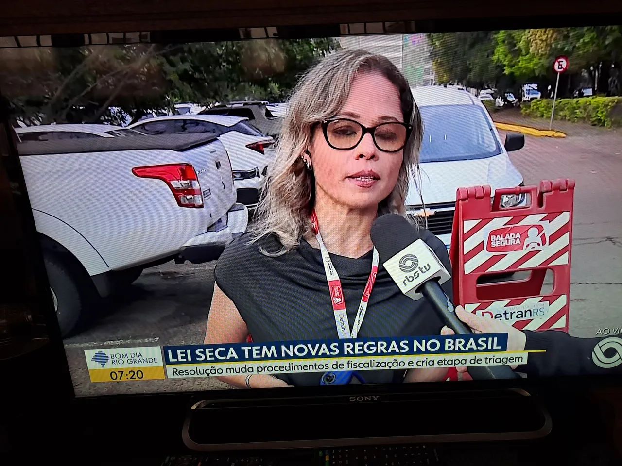TV sony 40 polegadas led ,vai junto peça  que transforma smart ,e mais fonte para 220w  - Foto 5