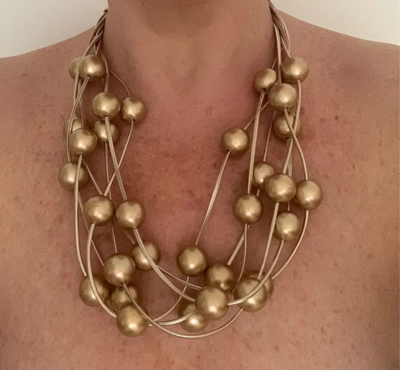 Colar dourado tamanho regulável , versátil e marcante - Foto 2