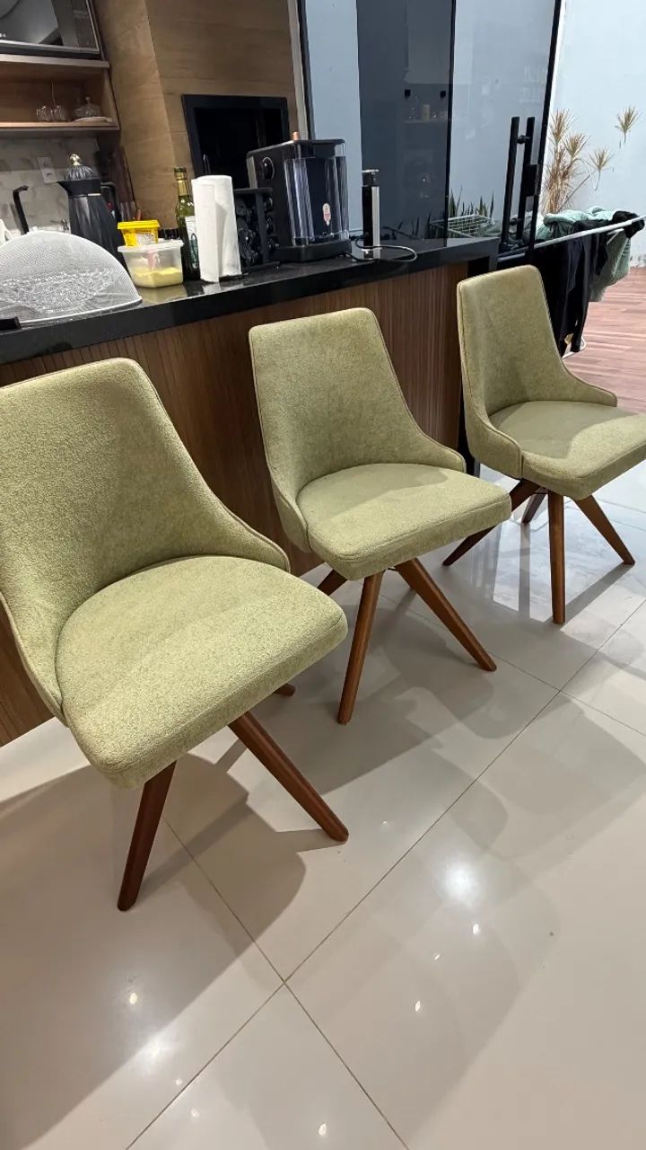 Cadeiras estofadas modernas 