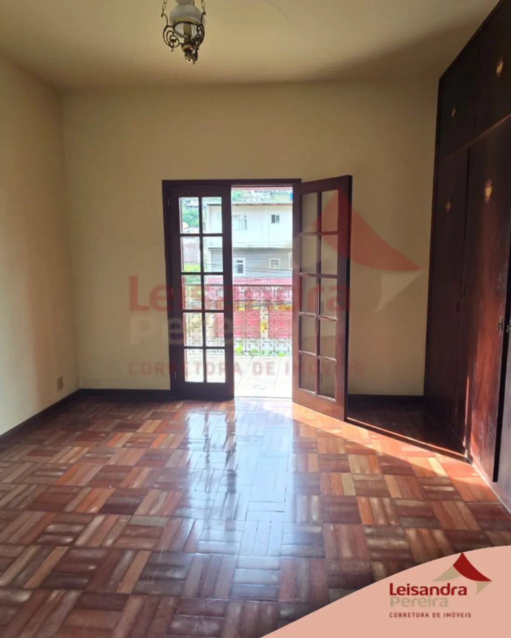 CASA DUPLEX À VENDA NO ALTO EM TERESÓPOLIS! - Foto 4