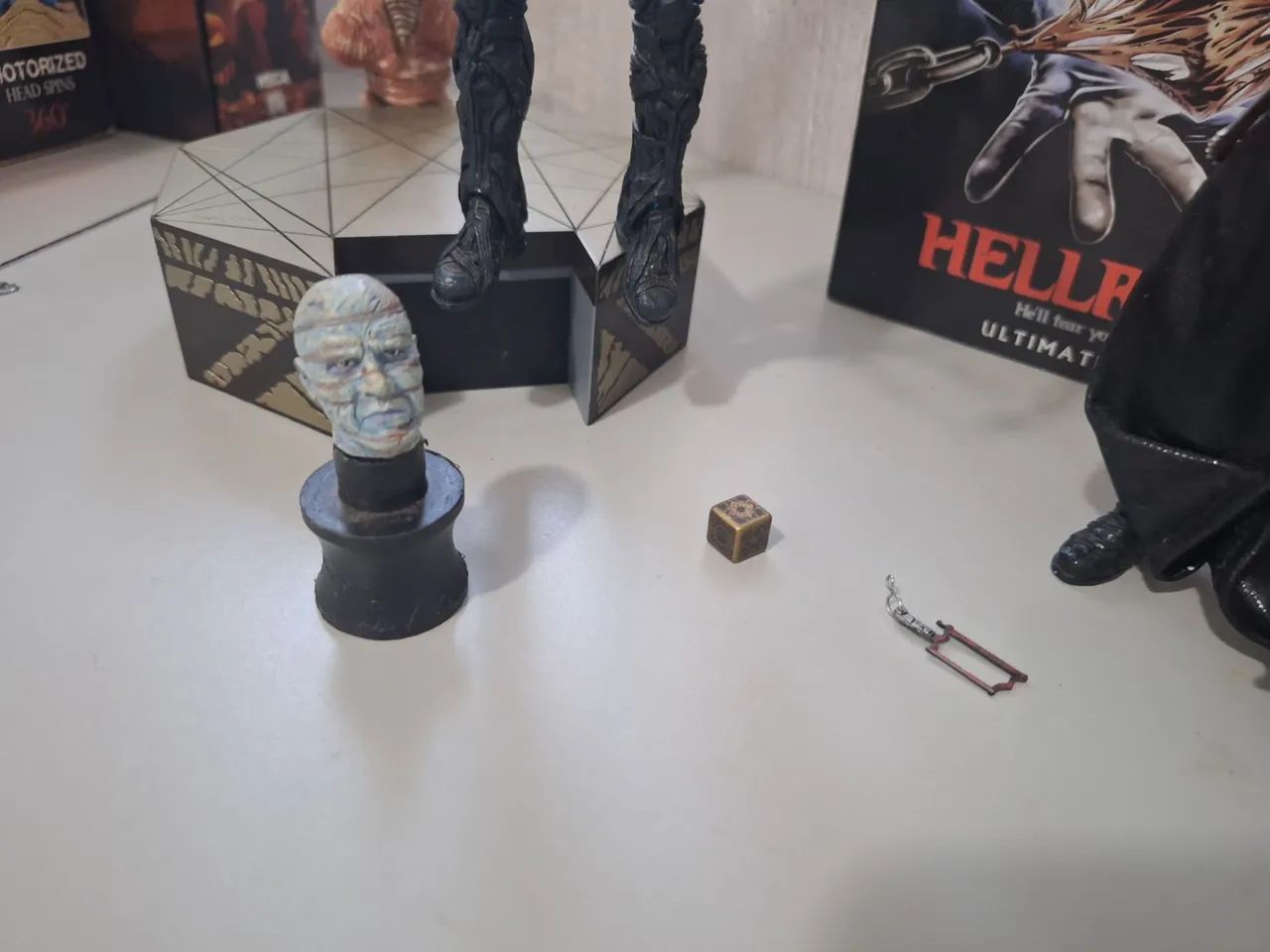 Dr Charnad Hellraiser NECA - Foto 2
