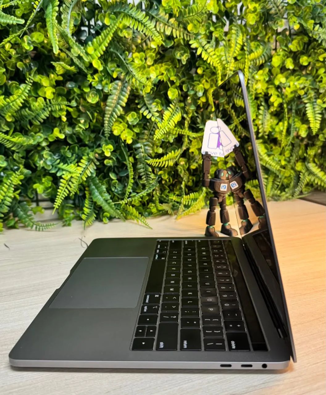 MacBook Pro 2019 A1989 Intel Core i7 Quad core 2,8 GHz 16GB DDR3