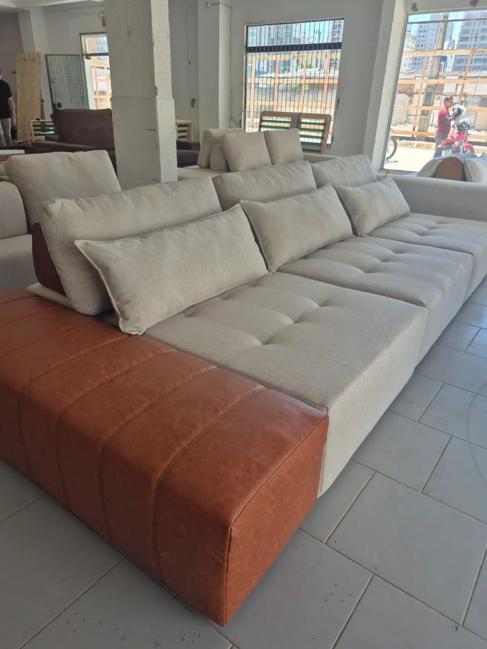 New Island Sofa418478673469132800