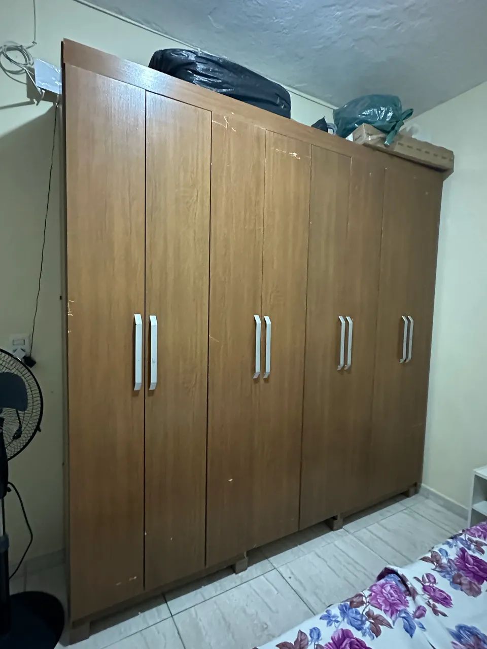 Vendo Guarda Roupa. 