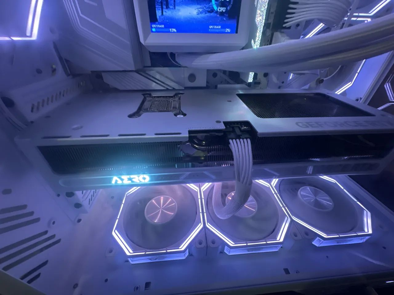 RTX 5070 12GB OC aero  - Foto 3