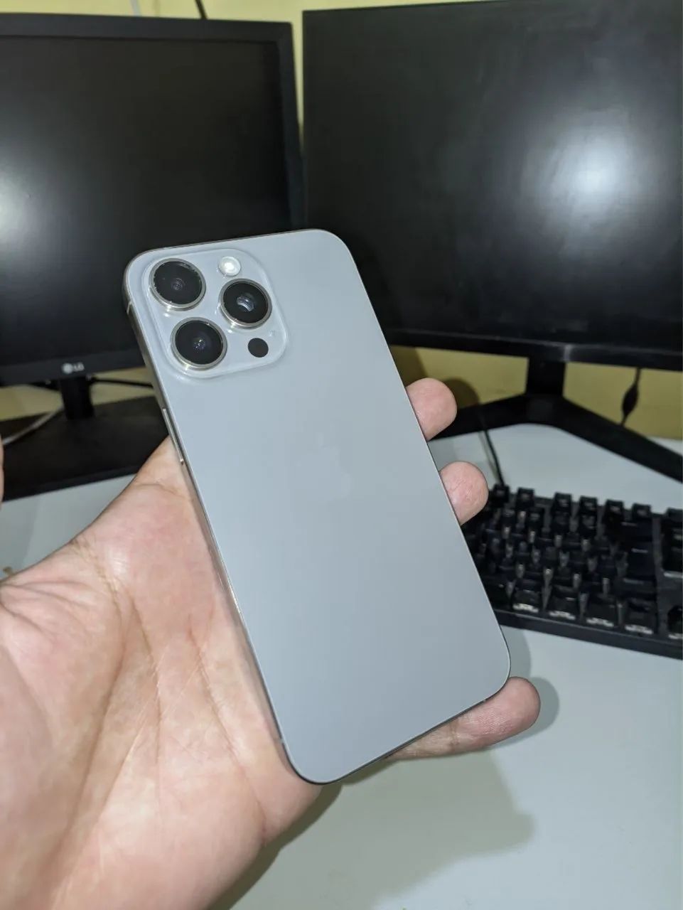 iPhone 15 pro max